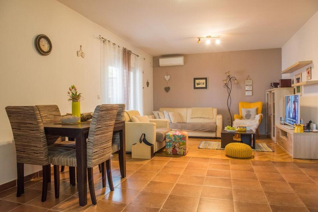 City Apartment Magdalena Zadar Exterior photo